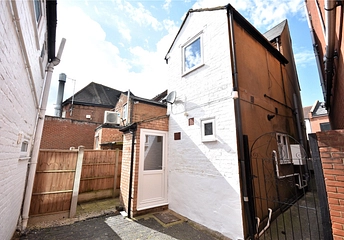 2 bedroom apartment to rent - Cambridge Street, Aylesbury, Buckinghamshire, HP20 - Property View 1