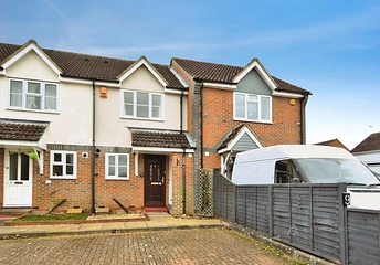 2 bedroom house to rent - Waxwing Close, Aylesbury, HP19 - Property View 1