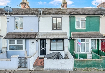 2 bedroom house for sale - Bicester Road, Aylesbury, Buckinghamshire, HP19 - Property View 1