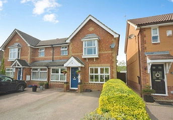 3 bedroom house for sale - Brambling, Watermead, Aylesbury, Buckinghamshire, HP19 - Property View 1