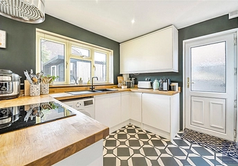 3 bedroom house for sale - Fox Way, Buckingham, Buckinghamshire, MK18 - Property View 1