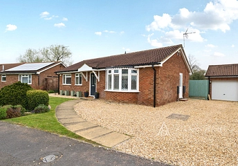 3 bedroom bungalow for sale - Magpie Way, Winslow, Buckingham, Buckinghamshire, MK18 - Property View 1