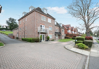 2 bedroom apartment to rent - St. Francis Close, Berkhamsted, HP4 - Property View 1