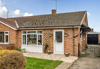 2 bedroom bungalow for sale - Maud Close, Bicester, Oxfordshire, OX26 - Property View 1