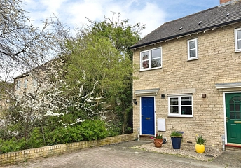 2 bedroom house for sale - Redwing Close, Bicester, Oxfordshire, OX26 - Property View 1