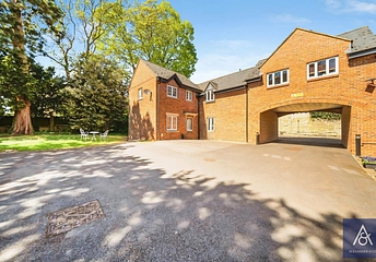 2 bedroom apartment for sale - High Street, Brackley, Northamptonshire, NN13 - Property View 1