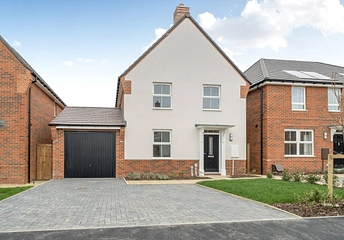 4 bedroom detached to rent - Higham Crescent, Broughton, Aylesbury, Buckinghamshire, HP22 - Property View 1