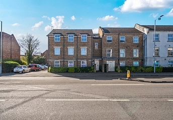 2 bedroom apartment for sale - Church Street, Dunstable, Bedfordshire, LU5 - Property View 1