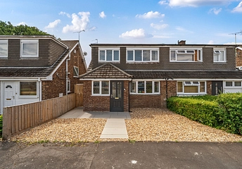 3 bedroom house for sale - Maple Way, Kensworth, Dunstable, Bedfordshire, LU6 - Property View 1