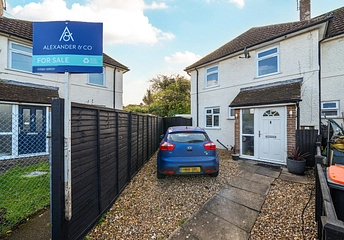 2 bedroom house for sale - Hambling Place, Dunstable, Bedfordshire, LU6 - Property View 1