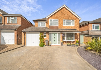 4 bedroom house for sale - Brierley Close, Dunstable, Bedfordshire, LU6 - Property View 1