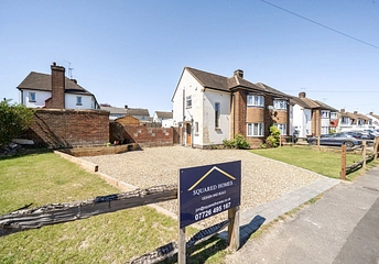 3 bedroom house for sale - Beecroft Way, Dunstable, Bedfordshire, LU6 - Property View 1