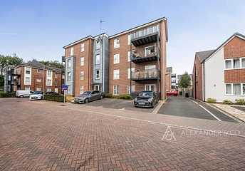 2 bedroom apartment for sale - Bagshawe Way, Dunstable, Bedfordshire, LU5 - Property View 1