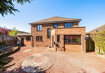 4 bedroom house for sale - Downs Road, Dunstable, Bedfordshire, LU5 - Property View 1