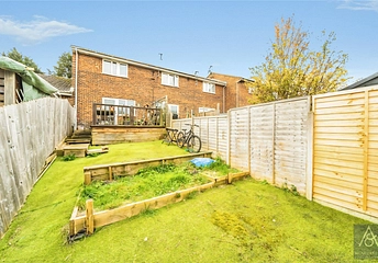 3 bedroom house for sale - Meadow Gardens, Buckingham, Buckinghamshire, MK18 - Property View 1