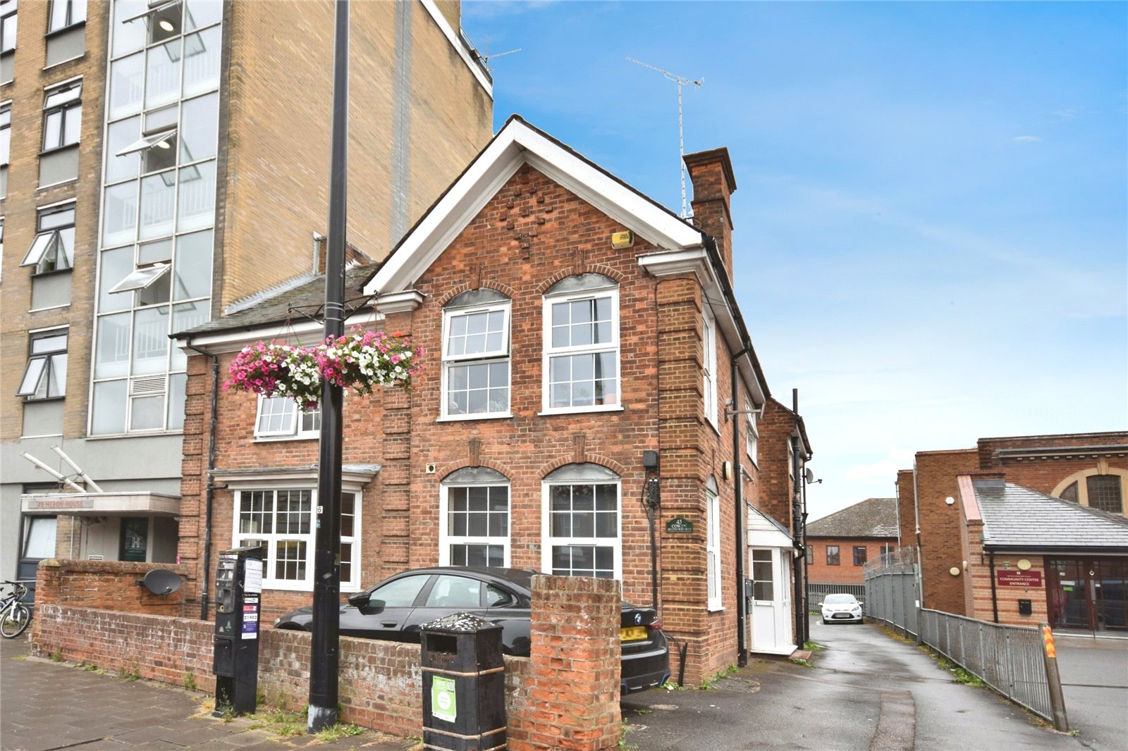 studio to rent - Buckingham Street, Aylesbury, HP20 - Property View 1