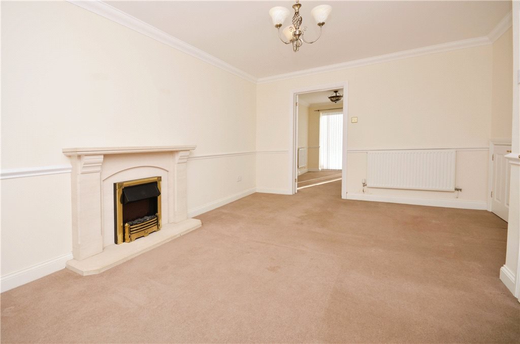 3 bedroom house for sale - Rivets Close, Aylesbury, Buckinghamshire, HP21 - Property View 3