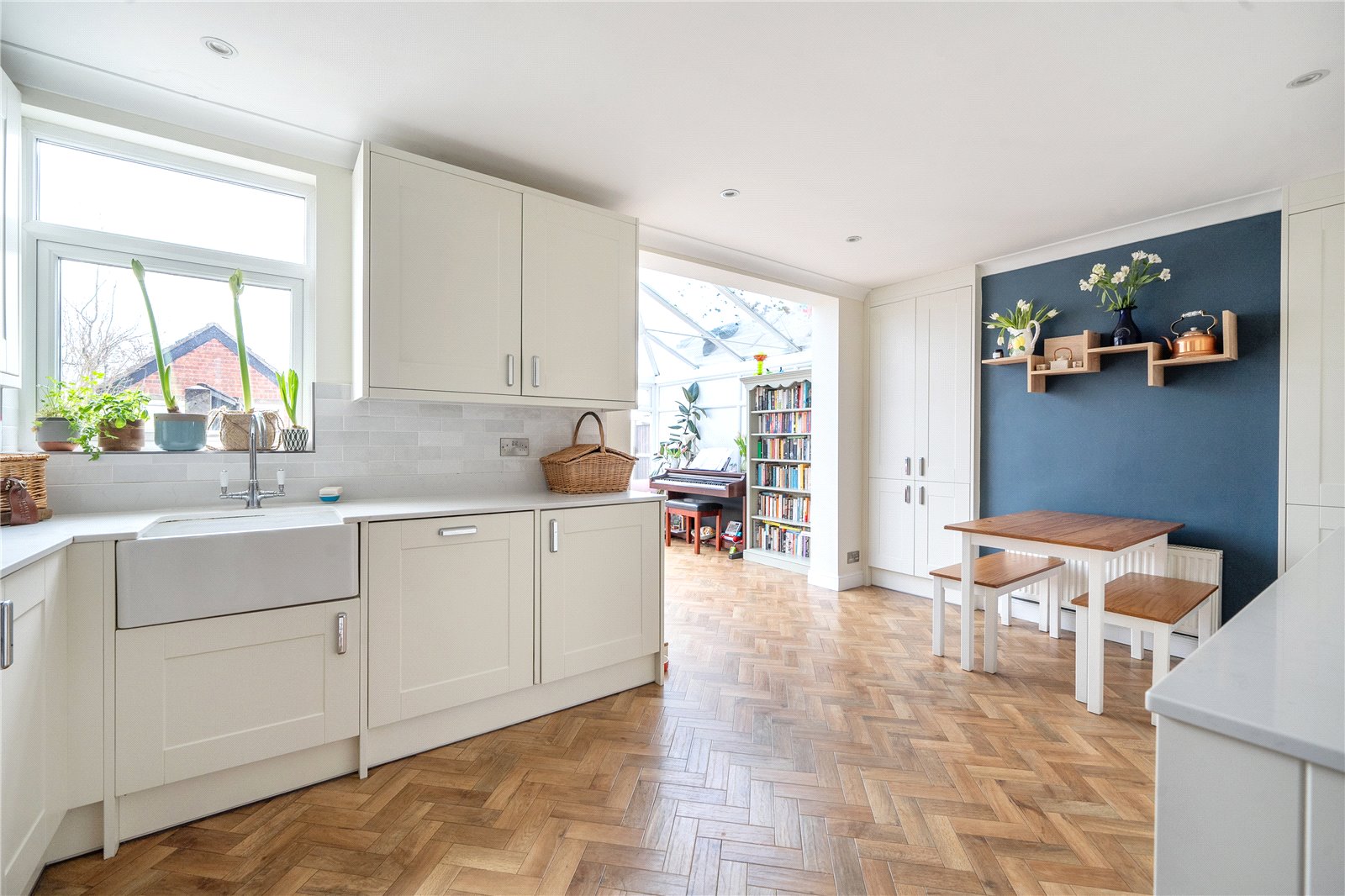 3 bedroom house for sale - Cowley Close, Bierton, Aylesbury, Buckinghamshire, HP22 - Property View 2