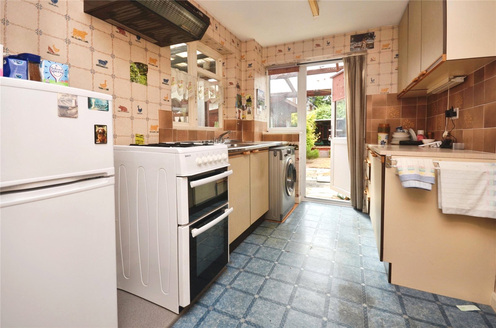 3 bedroom house for sale - Rowland Way, Aylesbury, Buckinghamshire, HP19 - Property View 3