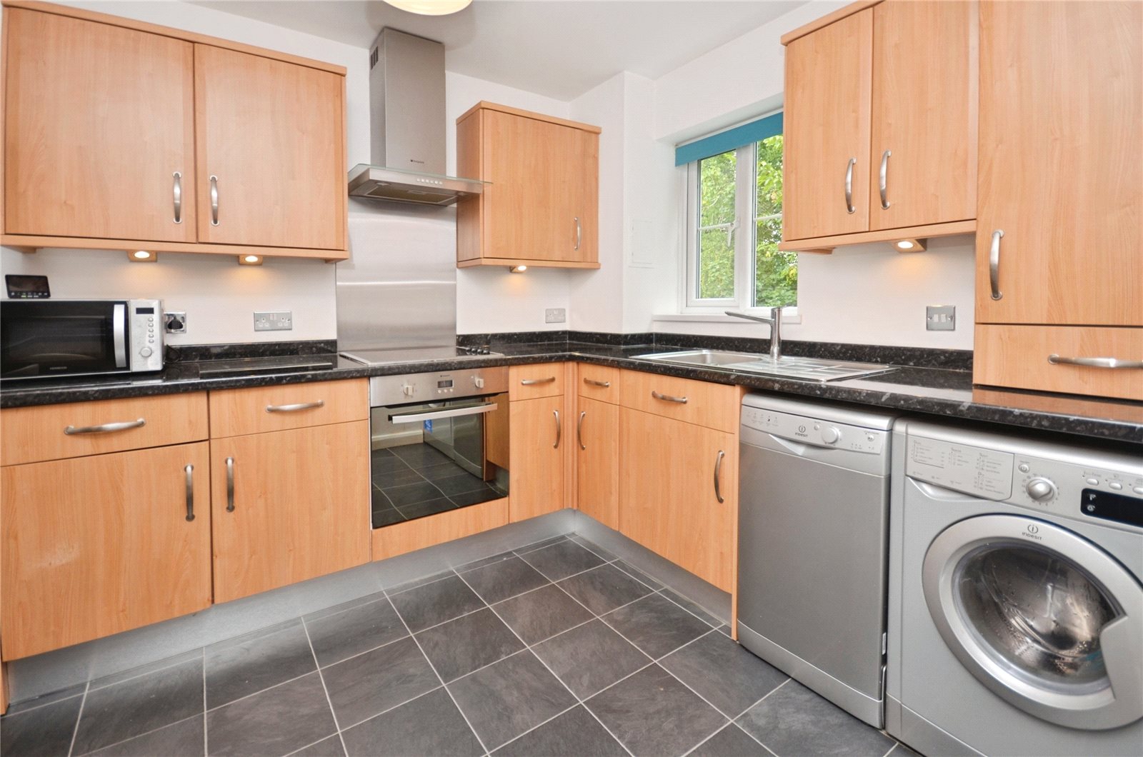 1 bedroom apartment for sale - Whitehead Way, Aylesbury, Buckinghamshire, HP21 - Property View 2
