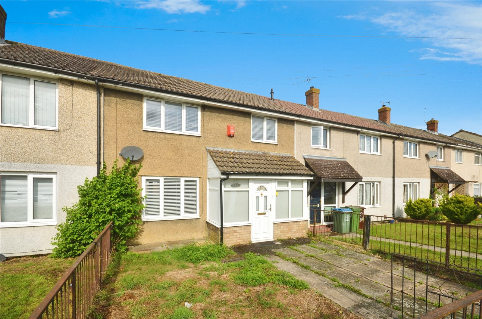 3 bedroom house for sale - Meadowcroft, Aylesbury, Buckinghamshire, HP19 - Property View 1