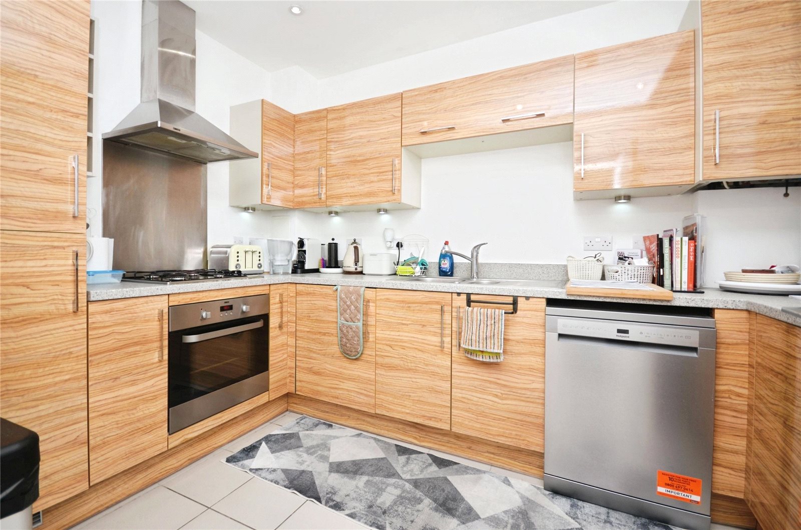 2 bedroom house for sale - Brooks Mews, Aylesbury, Buckinghamshire, HP19 - Property View 2