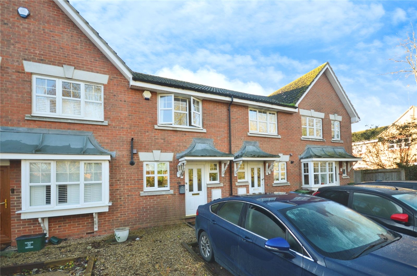 2 bedroom house for sale - Friarscroft Way, Aylesbury, Buckinghamshire, HP20 - Property View 1