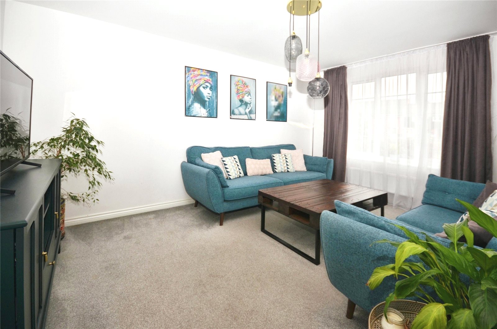 4 bedroom house for sale - Comet Way, Aylesbury, Buckinghamshire, HP18 - Property View 2