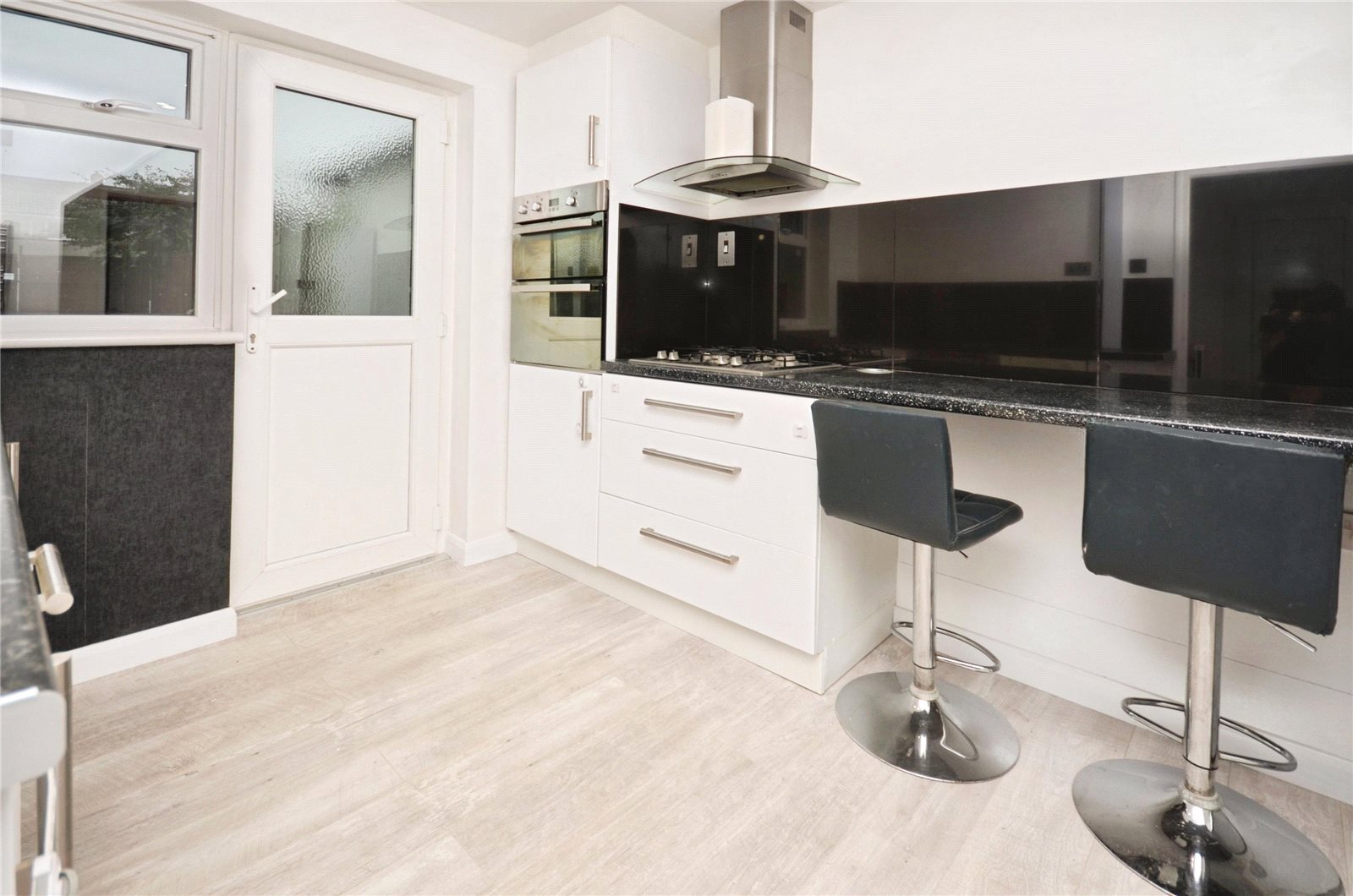 2 bedroom house for sale - Albany Place, Aylesbury, Buckinghamshire, HP19 - Property View 3