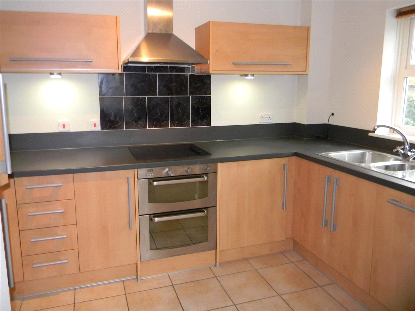 2 bedroom apartment to rent - Elliman Court, Gowers Yard, Tring, Hertfordshire, HP23 - Property View 3