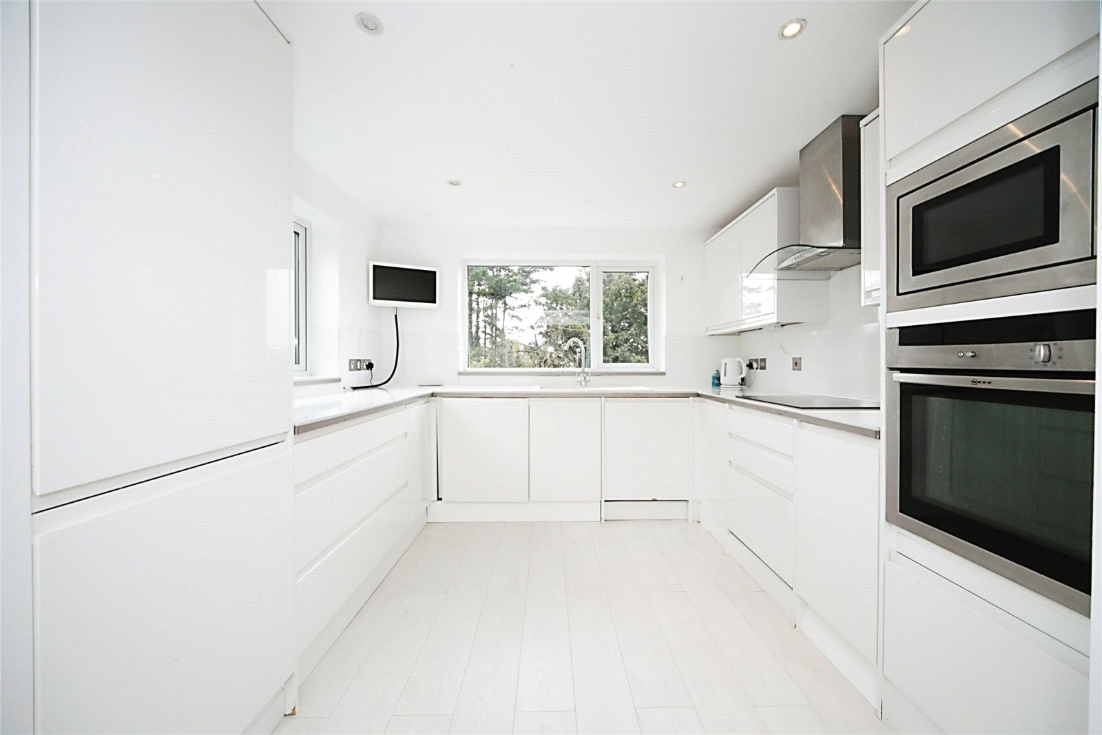 4 bedroom bungalow to rent - Beech Hill Court, Berkhamsted, Hertfordshire, HP4 - Property View 3