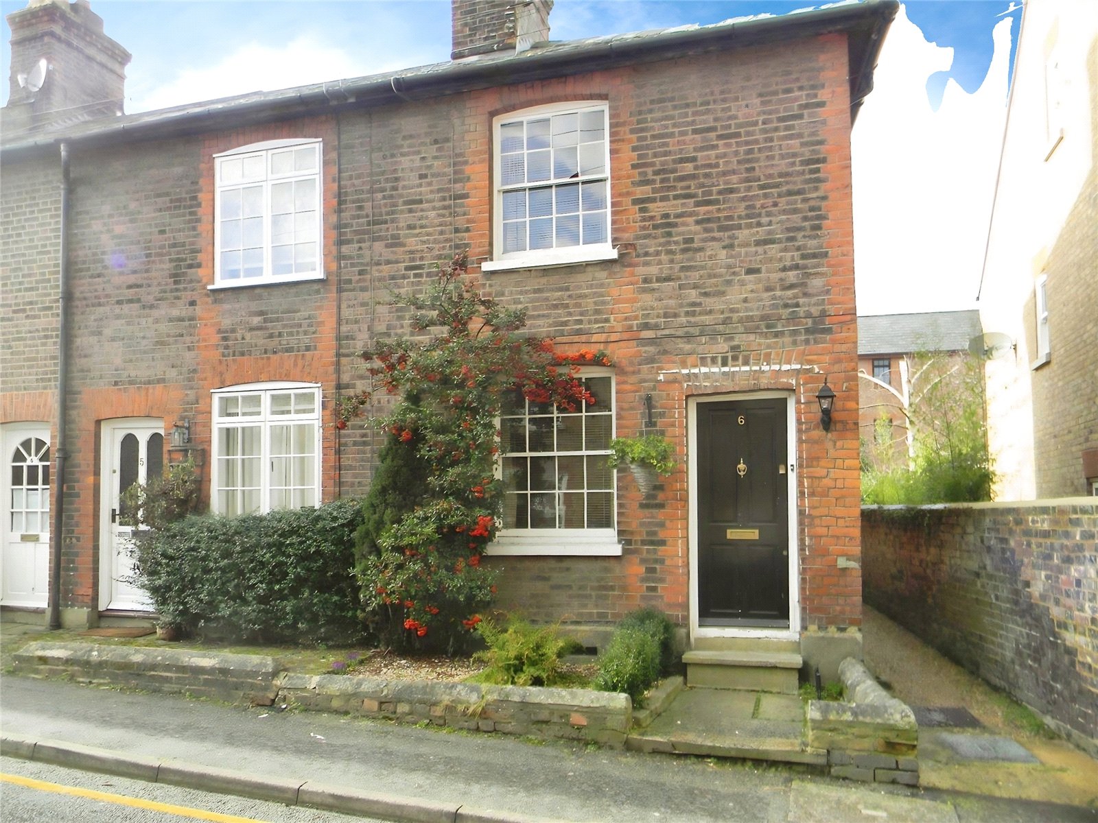 2 bedroom terraced to rent - Manor Street, Berkhamsted, Hertfordshire, HP4 - Property View 1