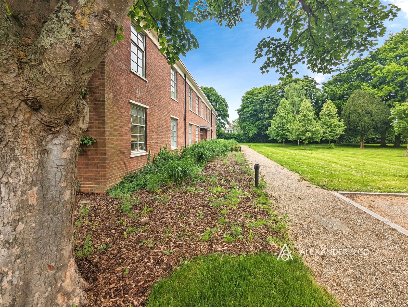 1 bedroom apartment to rent - Building 25 Trenchard Lane, Caversfield, Bicester, OX27 - Property View 2