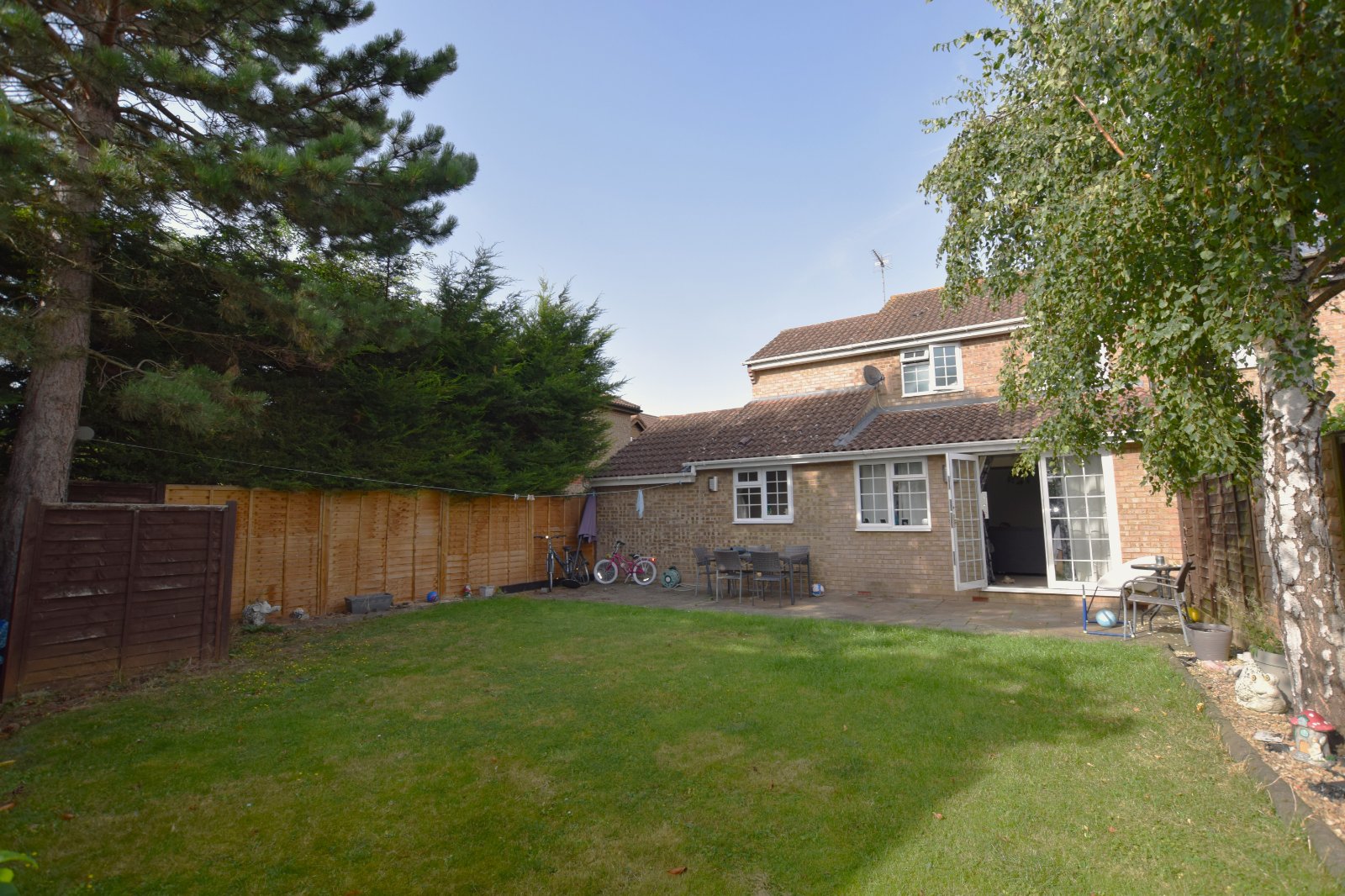 3 bedroom house for sale - Scampton Close, Bicester, OX26 - Property View 1