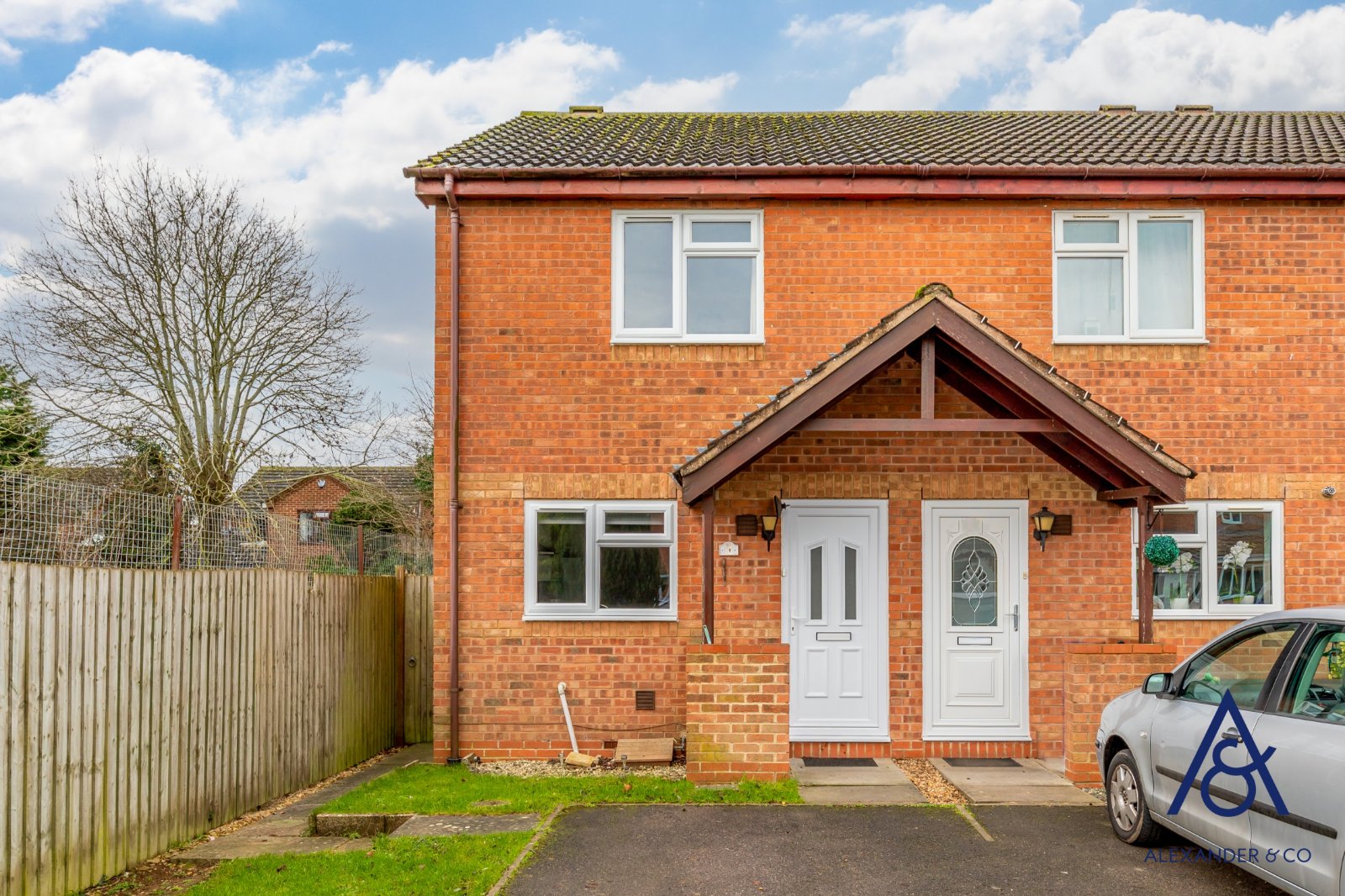 2 bedroom house for sale - Coopers Green, Bicester, Oxfordshire, OX26 - Property View 1