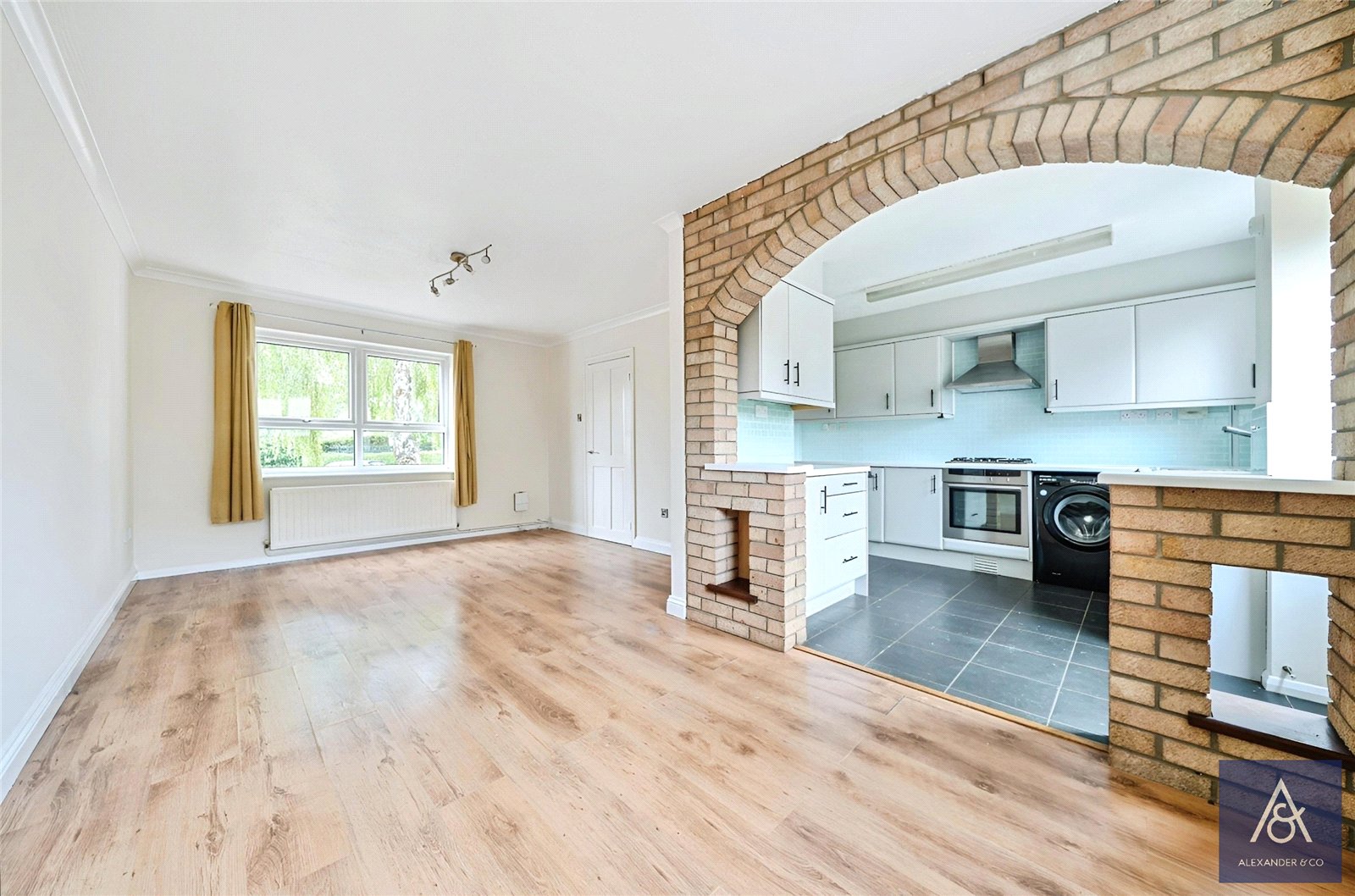 3 bedroom house for sale - Clarkes Way, Brackley, NN13 - Property View 2