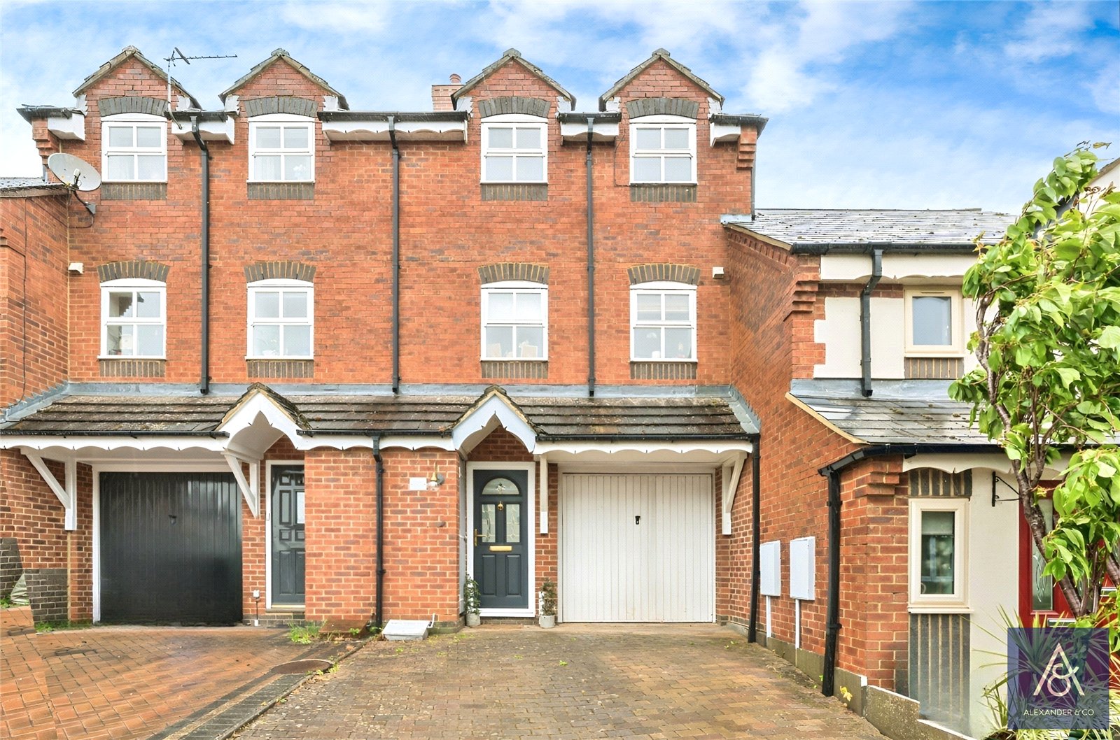 3 bedroom house for sale - Old Brewery Walk, Brackley, Northamptonshire, NN13 - Property View 1