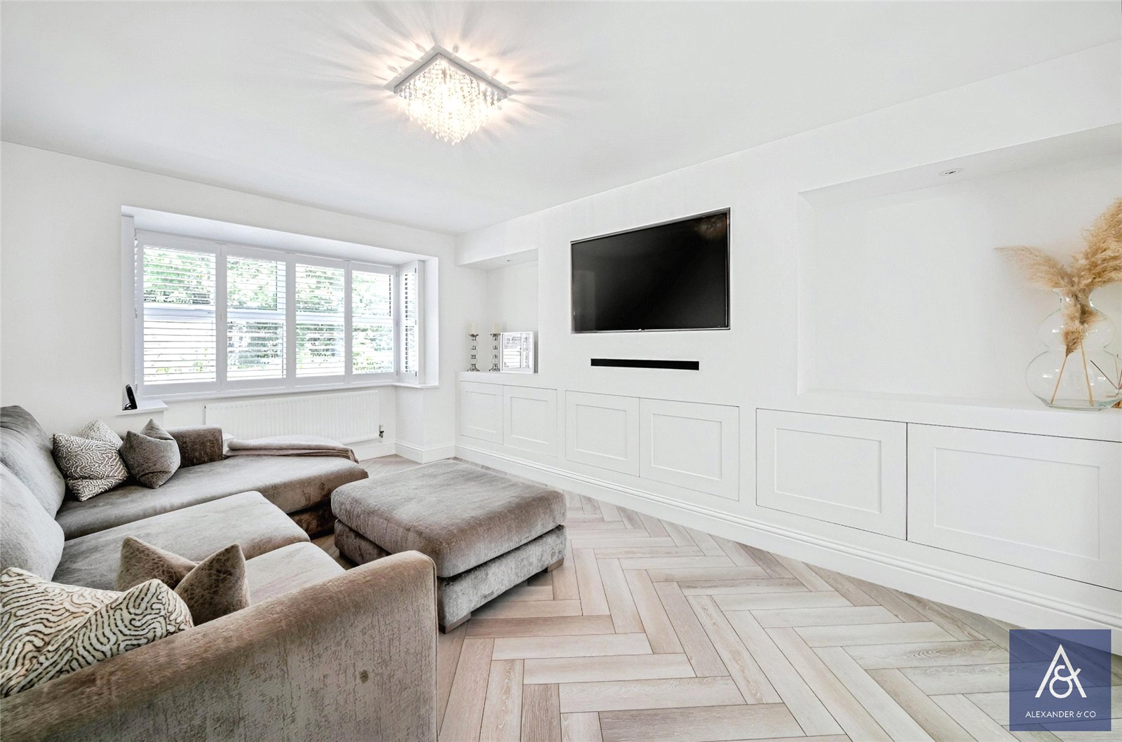 4 bedroom house for sale - Farthinghoe Close, Brackley, NN13 - Property View 2