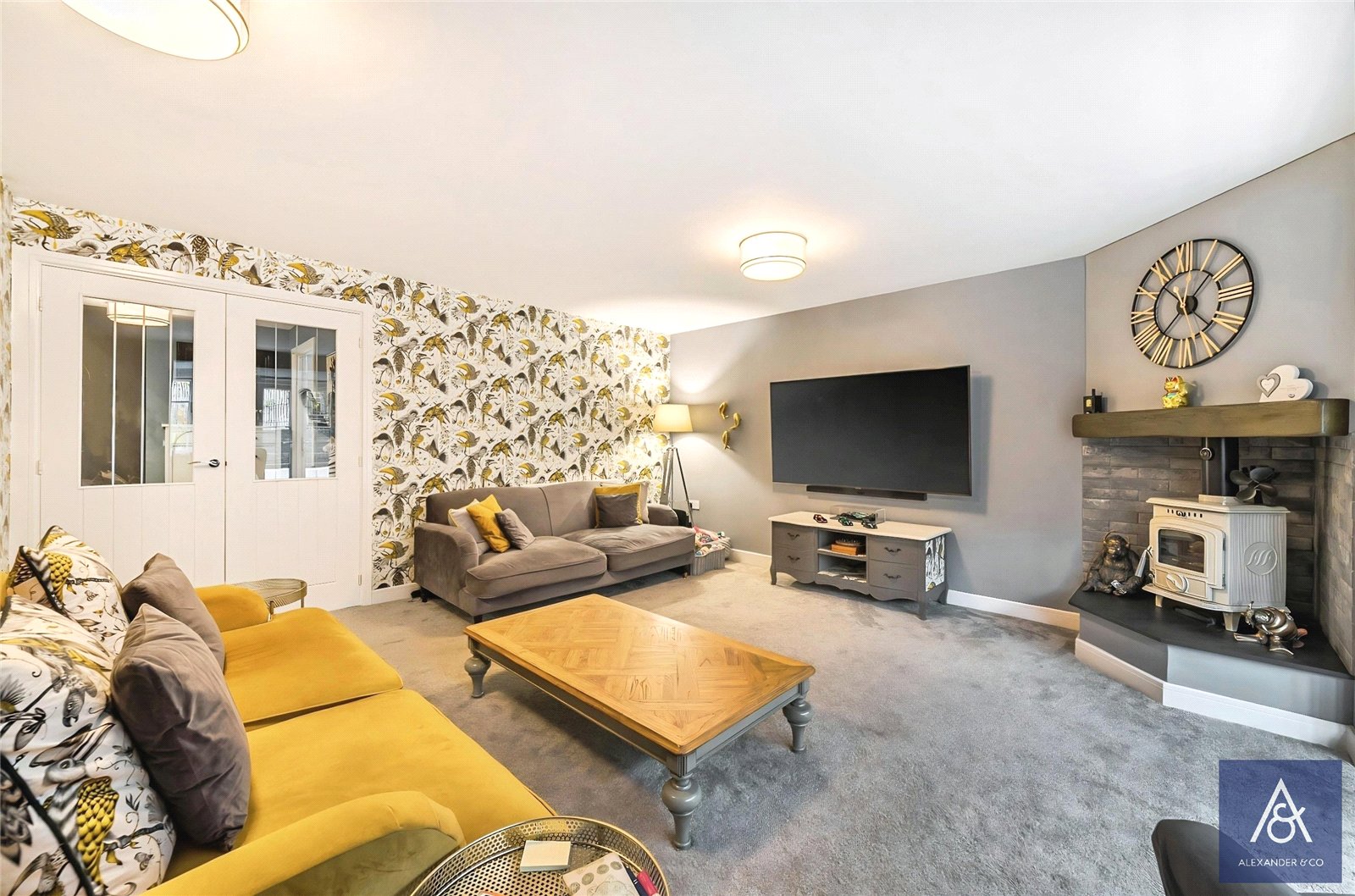 4 bedroom house for sale - Flanders Way, Brackley, Northamptonshire, NN13 - Property View 3