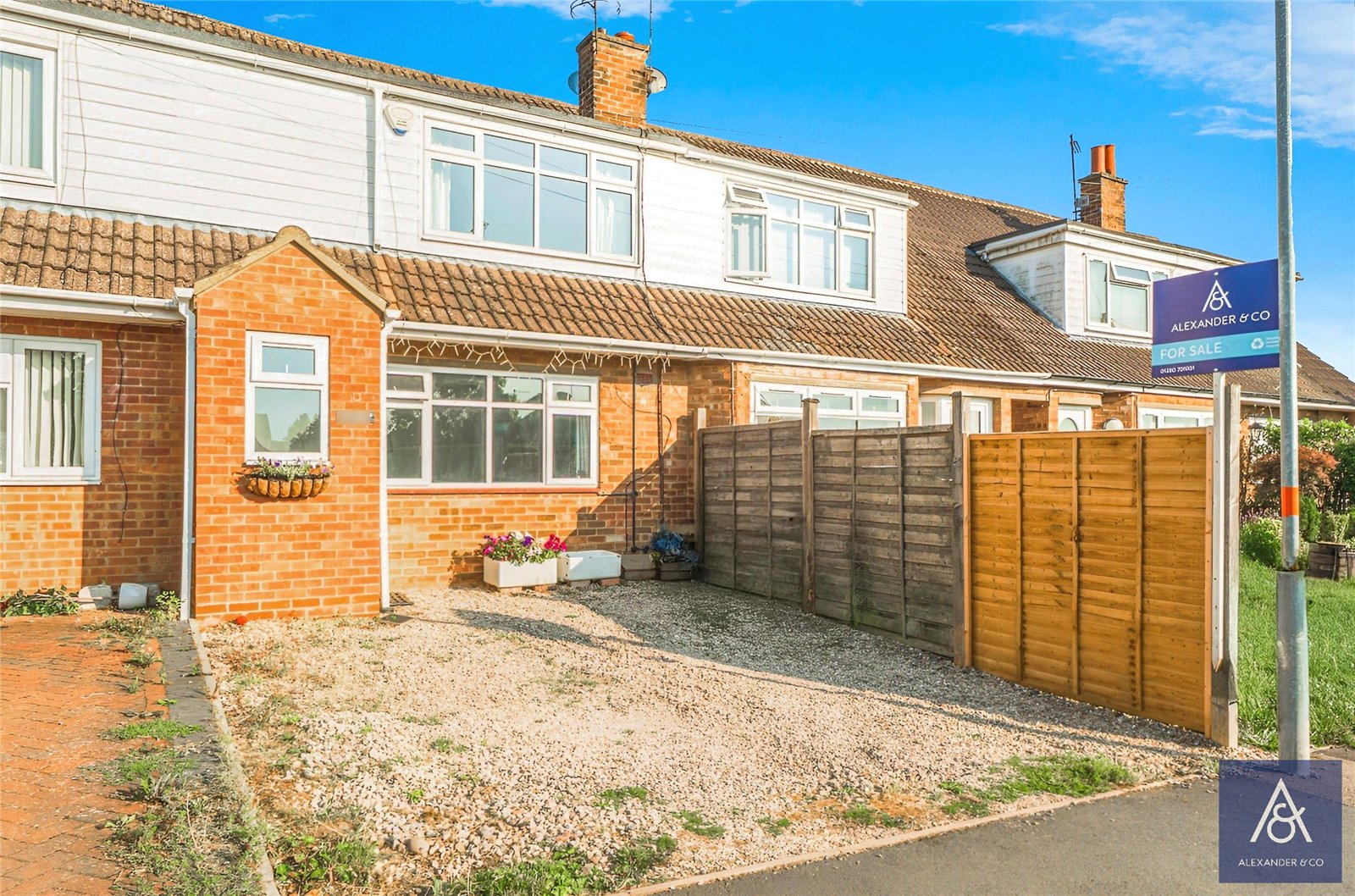 3 bedroom house for sale - Waynflete Close, Brackley, Northamptonshire, NN13 - Property View 1