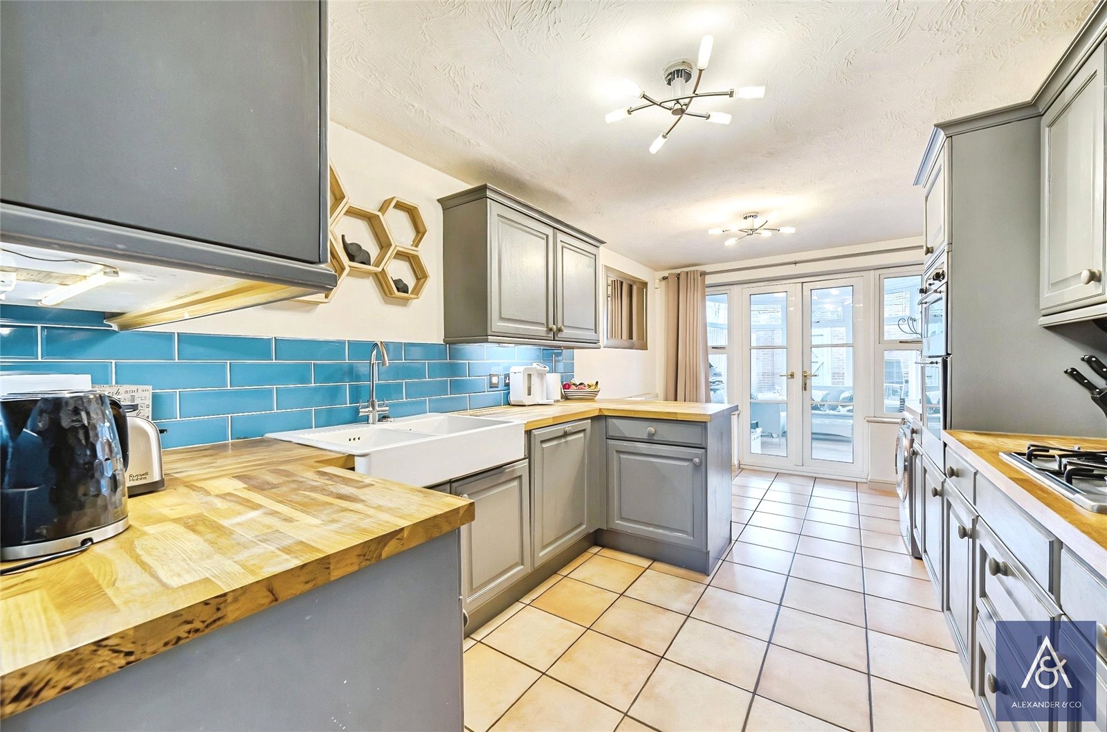 4 bedroom townhouse for sale - Humphries Drive, Brackley, Northamptonshire, NN13 - Property View 3