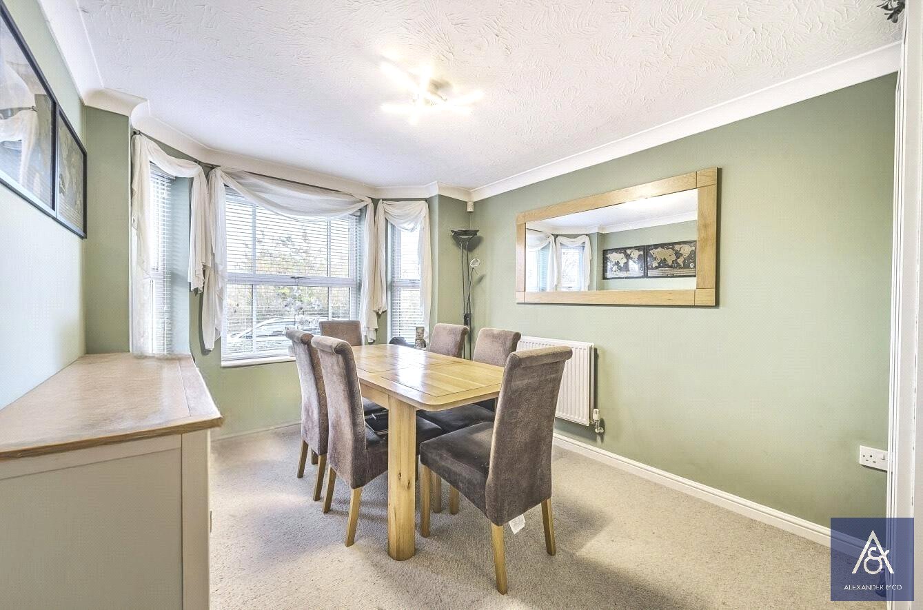 4 bedroom townhouse for sale - Humphries Drive, Brackley, Northamptonshire, NN13 - Property View 2