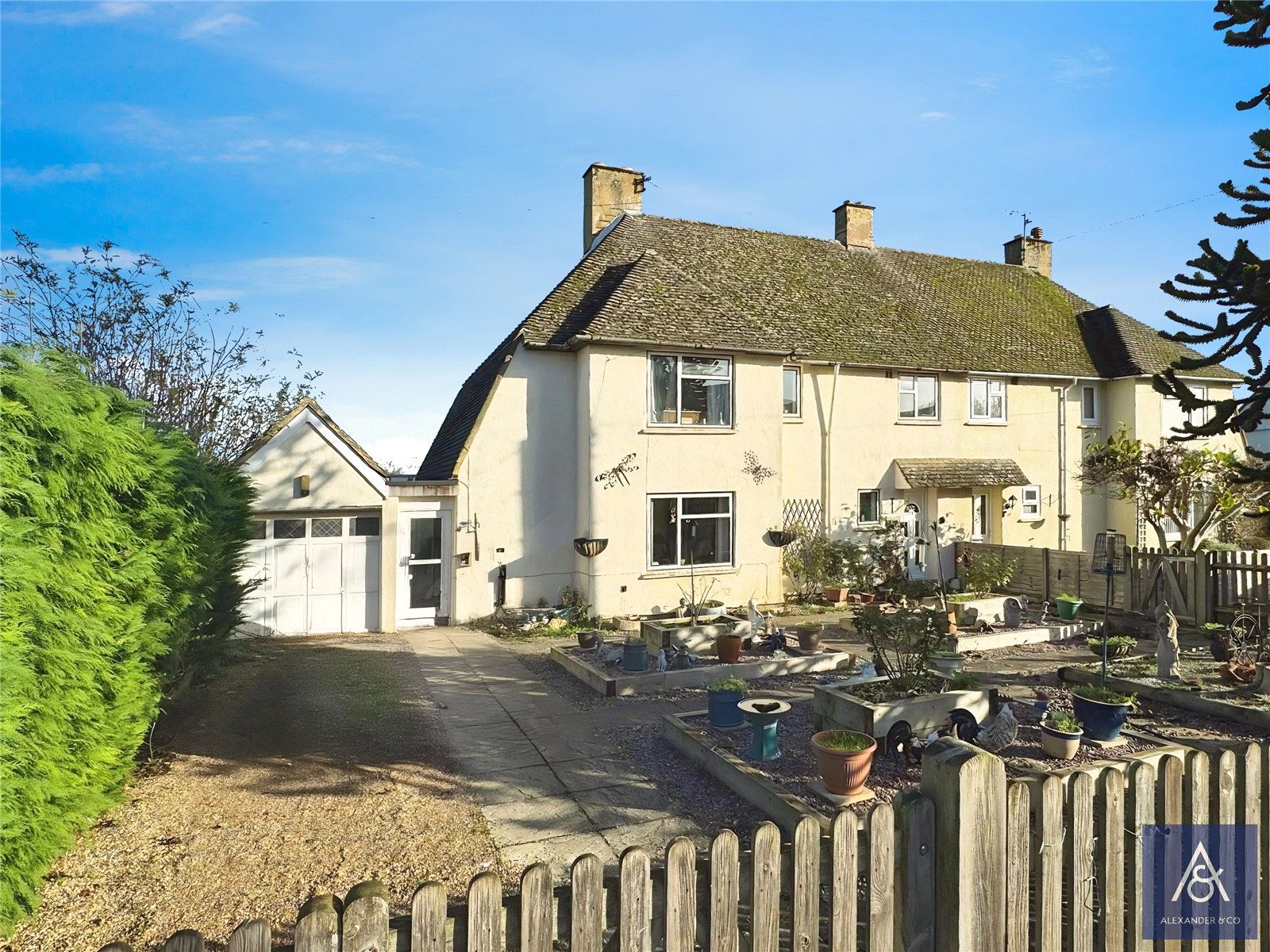 4 bedroom house for sale - Wheelers Rise, Croughton, Brackley, Northamptonshire, NN13 - Property View 1