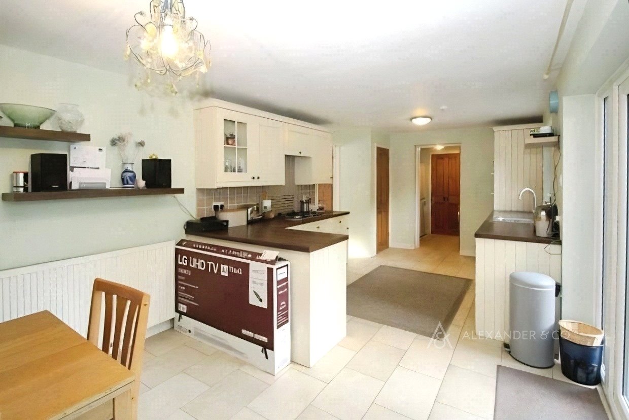 3 bedroom house to rent - Manor Park, Maids Moreton, Buckingham, MK18 - Property View 2