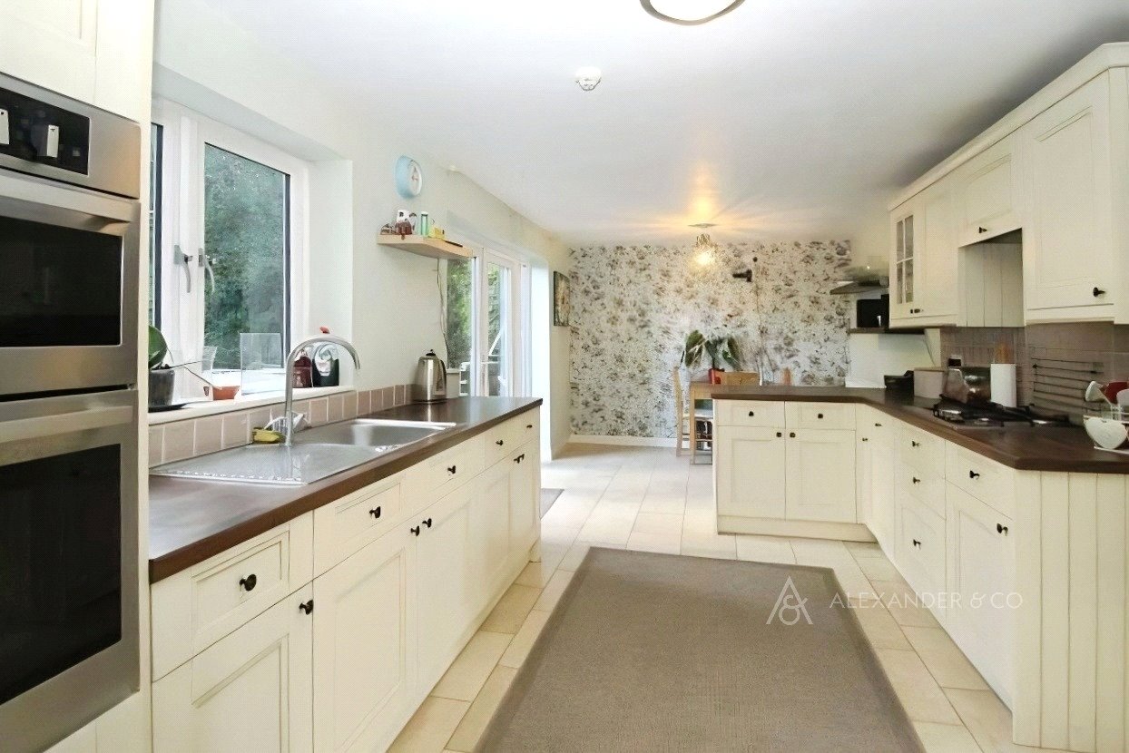 3 bedroom house to rent - Manor Park, Maids Moreton, Buckingham, MK18 - Property View 3