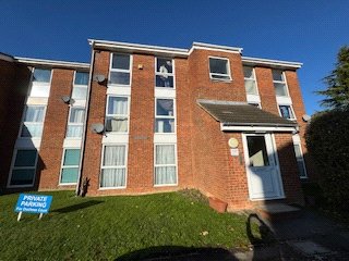 2 bedroom apartment to rent - Duchess Court, The Mall, Dunstable, LU5 - Property View 1