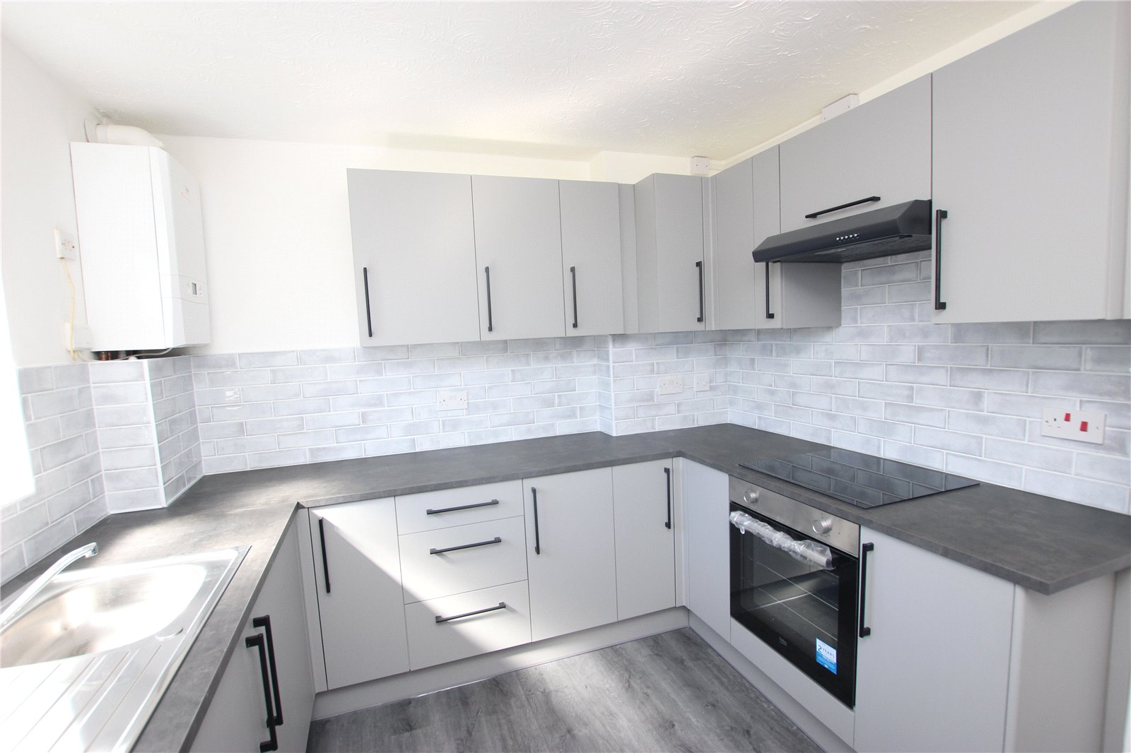 1 bedroom apartment to rent - Ainsland Court, Dunstable Road, Luton, LU4 - Property View 2