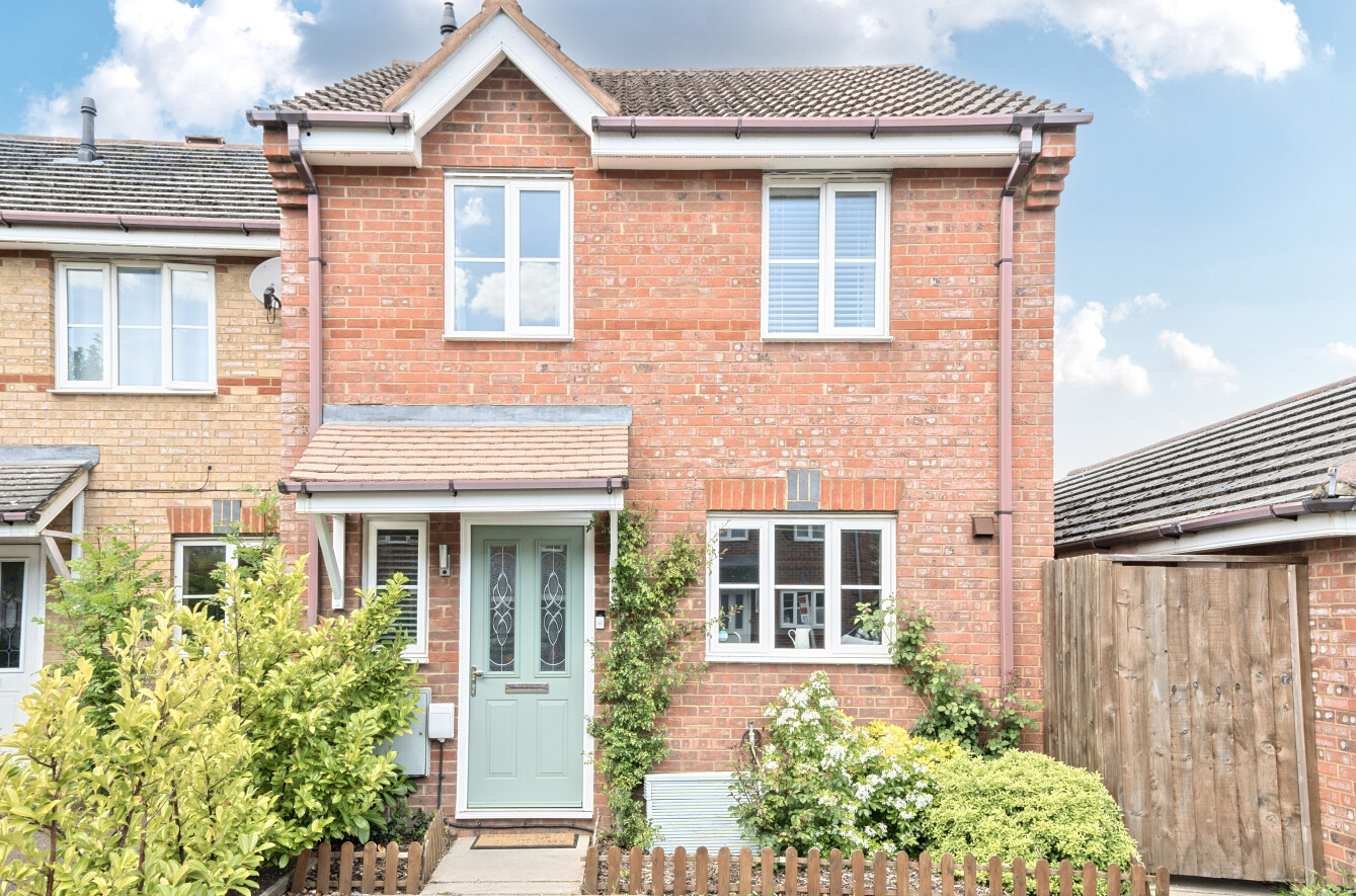 3 bedroom house for sale - Willoughby Close, Dunstable, LU6 - Property View 1