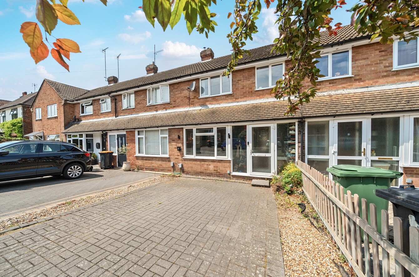 3 bedroom house for sale - Grove Road, Dunstable, Bedfordshire, LU5 - Property View 1