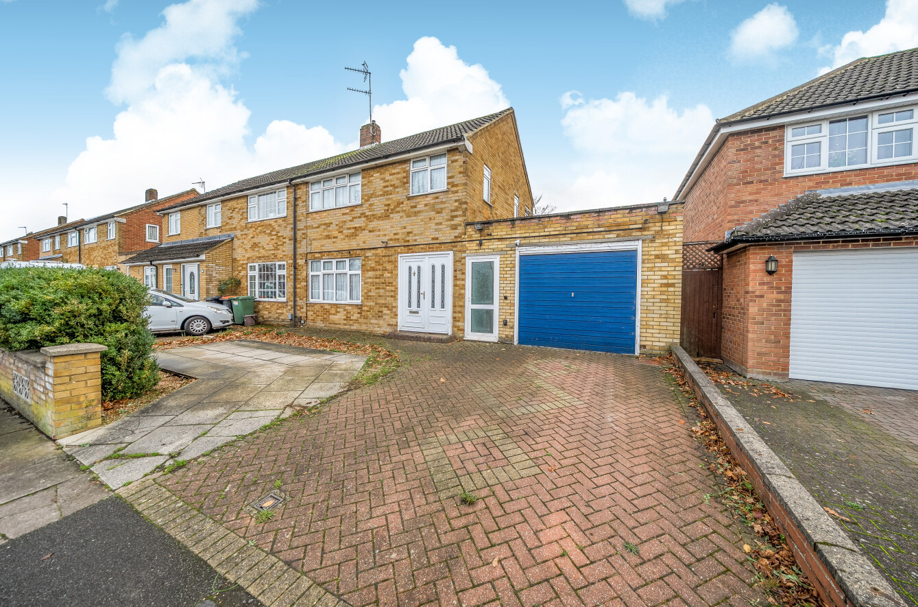 3 bedroom house for sale - Katherine Drive, Dunstable, Bedfordshire, LU5 - Property View 1